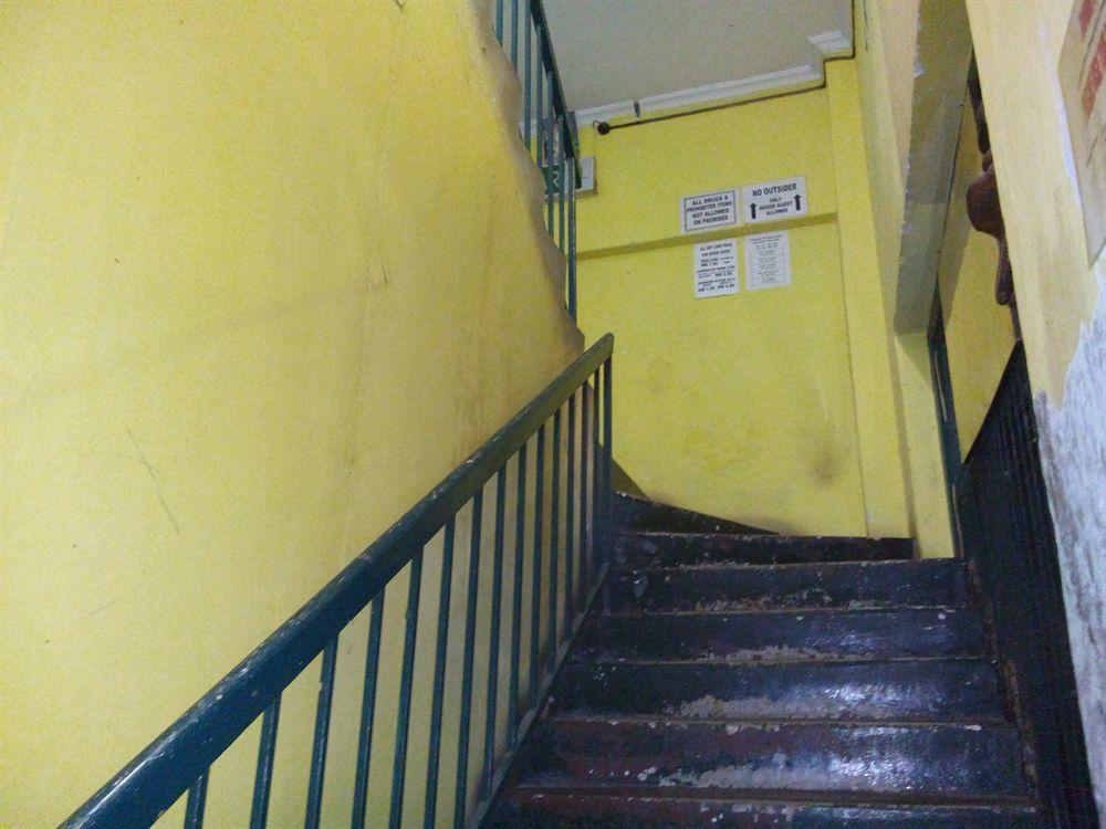 Discovery Cafe And Guesthouse Malacca Luaran gambar