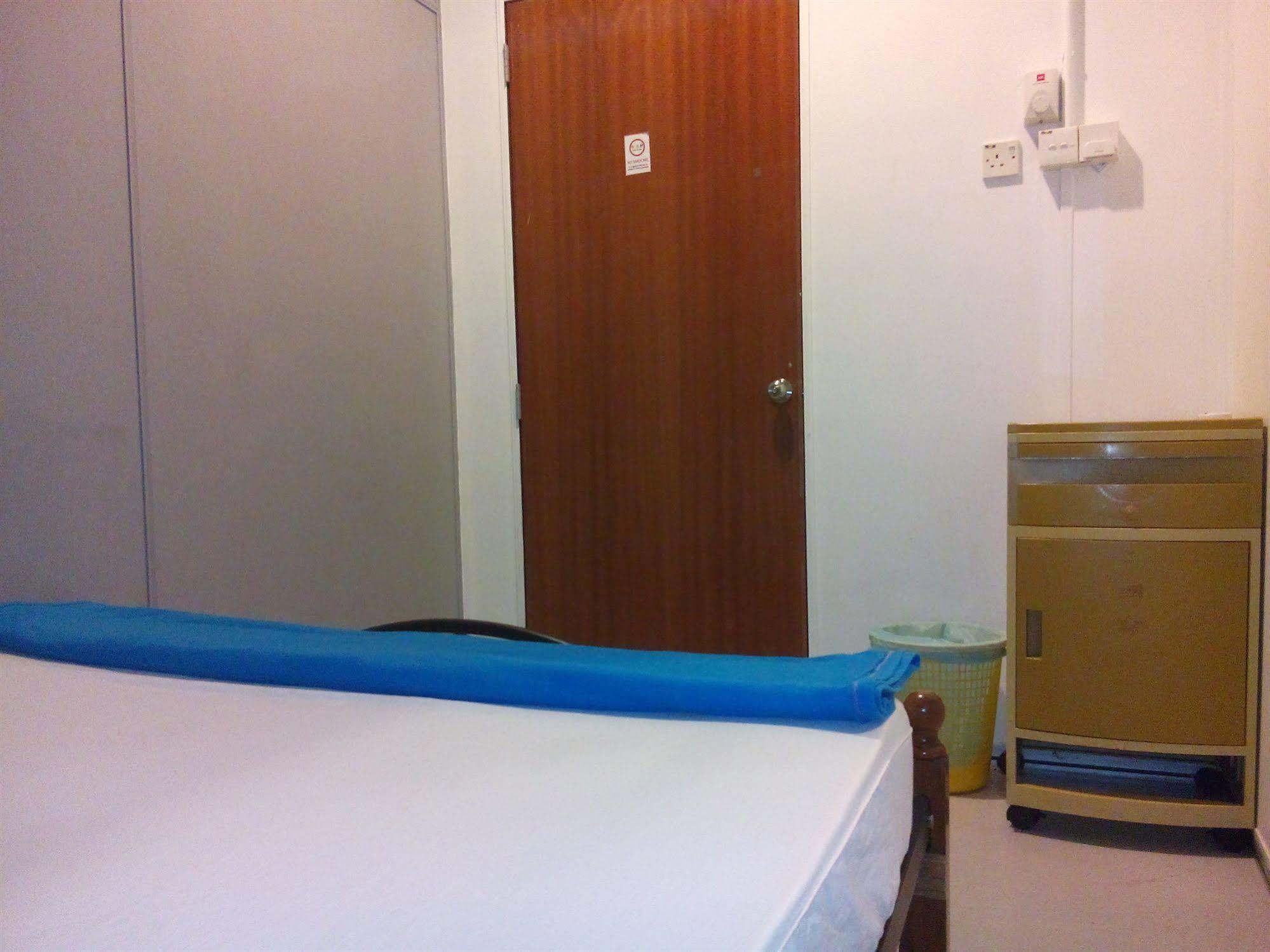 Discovery Cafe And Guesthouse Malacca Luaran gambar