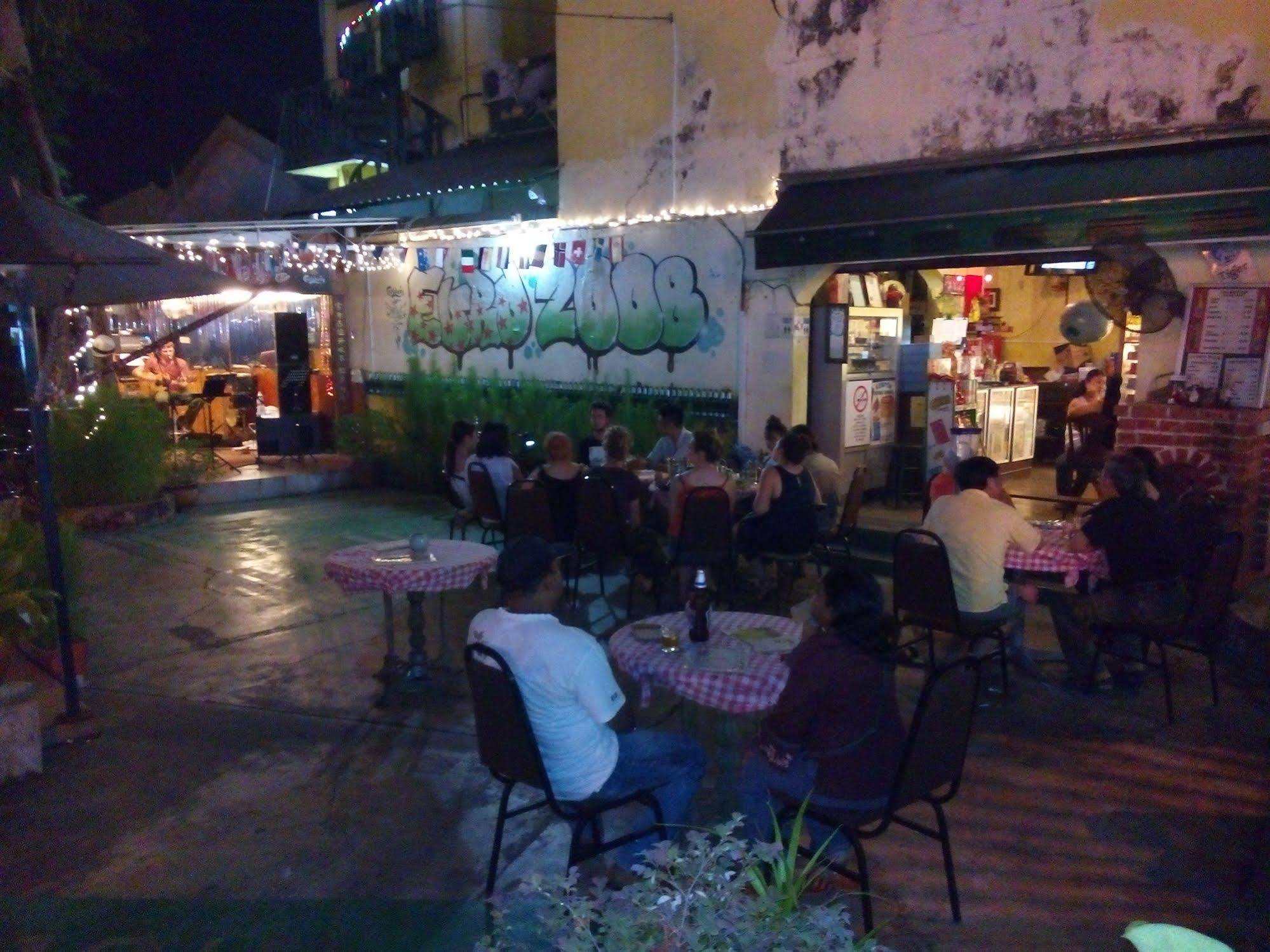 Discovery Cafe And Guesthouse Malacca Luaran gambar