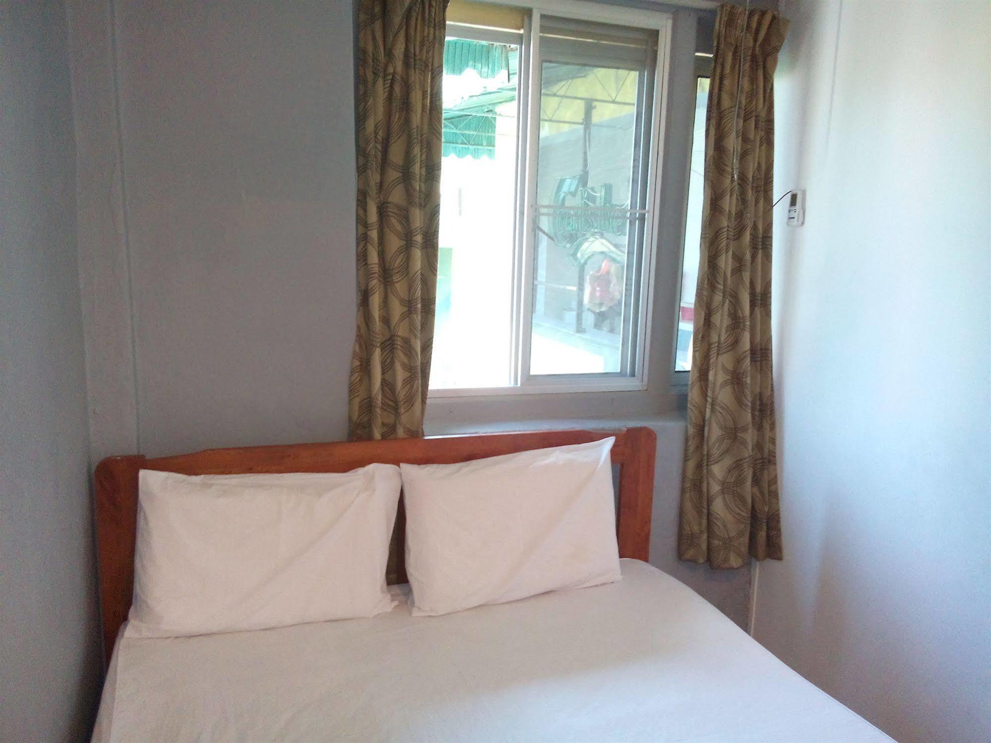 Discovery Cafe And Guesthouse Malacca Luaran gambar