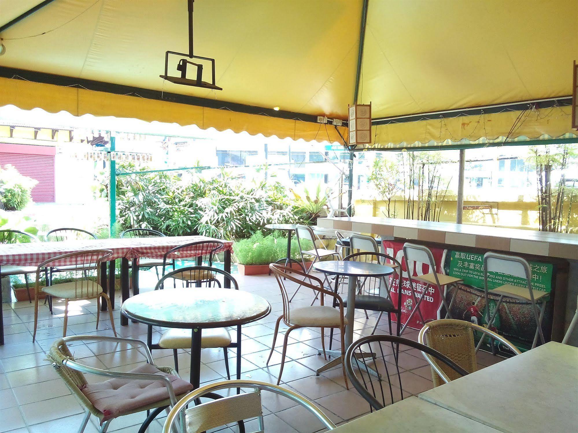 Discovery Cafe And Guesthouse Malacca Luaran gambar